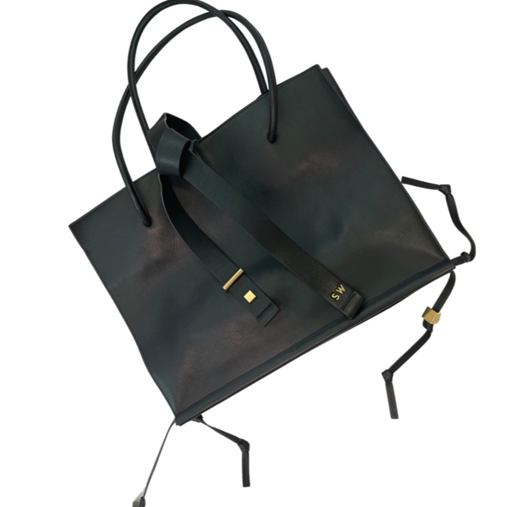 Stuart Weitzman Bag 🖤